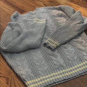 American Eagle Outfitters Gray and Yellow Crew Neck Sweater